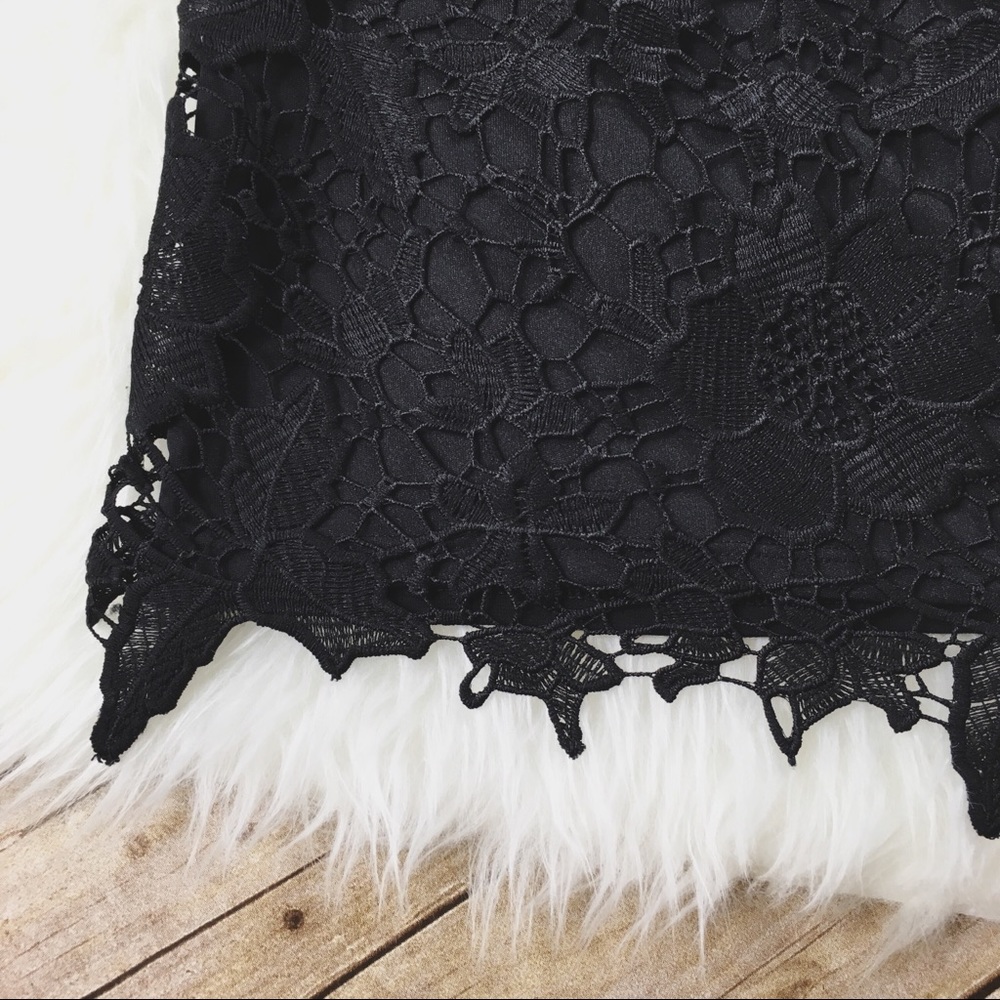 AEO Black Mini Skirt w Lace Overlay - Picture 3 of 5